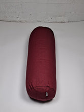Ladda upp bild till gallerivisning, Yogabolster linne - Vinröd
