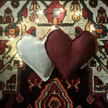 Ladda upp bild till gallerivisning, Värmekudde i linne - hjärta