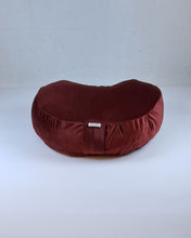 Ladda upp bild till gallerivisning, Meditationskudde sammet - Vinröd