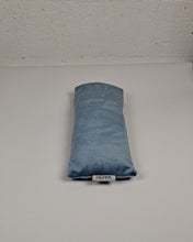 Ladda upp bild till gallerivisning, Ögonkudde sammet - Duvblå