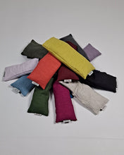 Ladda upp bild till gallerivisning, Ögonkudde linne - Korallröd