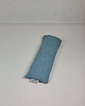 Ladda upp bild till gallerivisning, Ögonkudde linne - Ljusblå