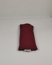 Ladda upp bild till gallerivisning, Ögonkudde linne - Vinröd