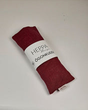 Ladda upp bild till gallerivisning, Ögonkudde linne - Vinröd