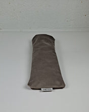 Ladda upp bild till gallerivisning, Ögonkudde sammet - Ljusgrå