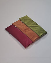 Ladda upp bild till gallerivisning, Tyngdkudde sammet - Cerise