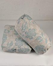 Ladda upp bild till gallerivisning, Yinyogakudde fyrkantig - Turkos blomma