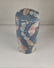 Ladda upp bild till gallerivisning, Bolster mini - Jeansblå blomster