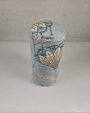 Ladda upp bild till gallerivisning, Bolster mini - Ljusblå blomster