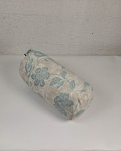 Ladda upp bild till gallerivisning, Bolster mini - Turkos blomma